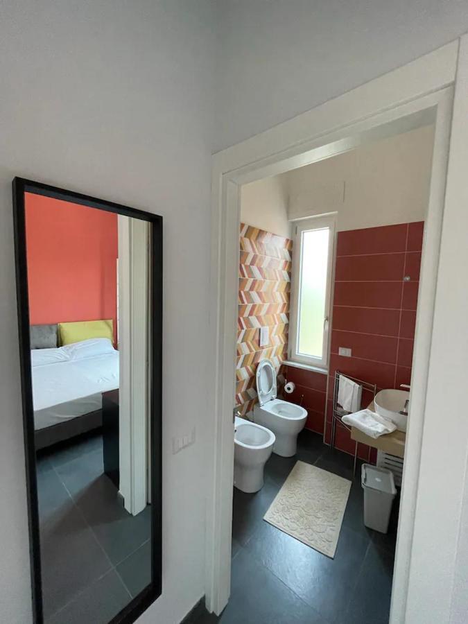 B&B Un Passo Dal Treno Piazza Vittorio Veneto 36-Salerno Station Εξωτερικό φωτογραφία